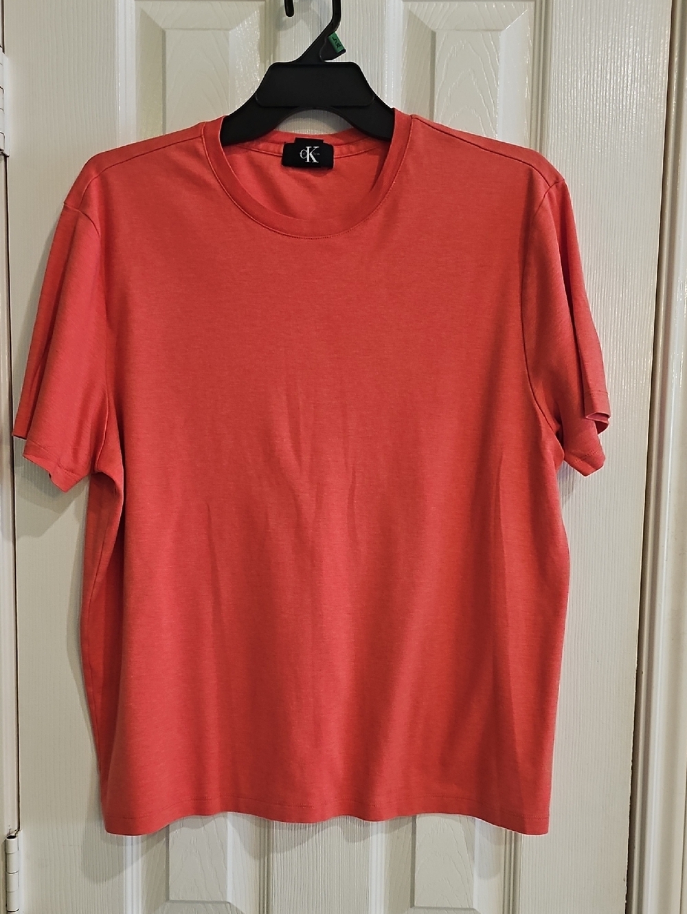 Calvin Klein Medium Coral-Red Crew Neck Short Sleeve Tee